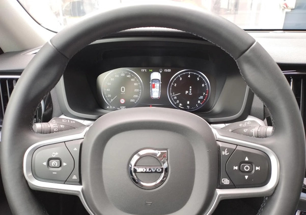 Volvo V60 cena 139900 przebieg: 24387, rok produkcji 2021 z Łomianki małe 667